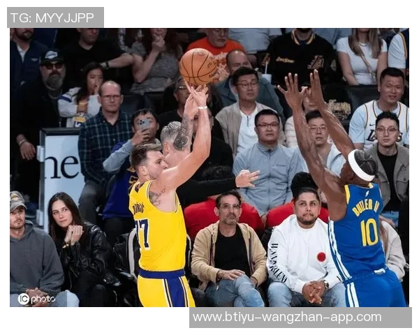 28支球队齐聚赛季首战东契奇马克西文班华子联手轰下四个40分以上